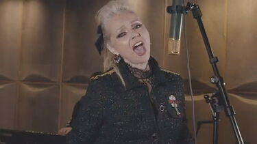 Ágata fala sobre traição do 'ex' em nova música