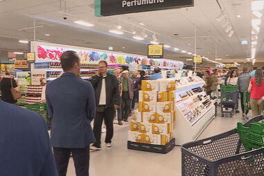 Sexólogo explica que sexo faz bem à pele e alivia dores