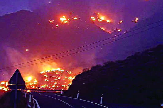 Fogo, vento e areia levaram destruição e pânico às Canárias