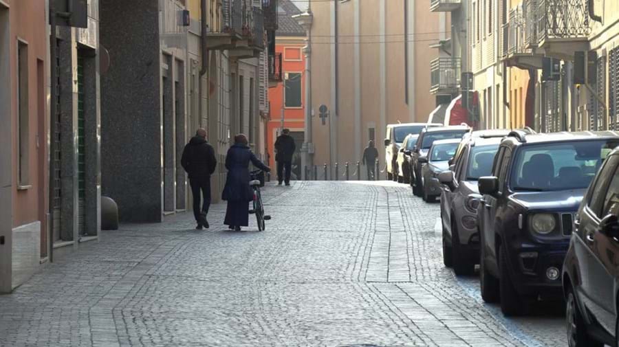 Cidade italiana encerra locais públicos após confirmação de casos com coronavírus