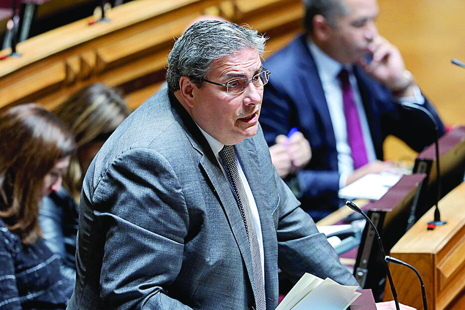 Abreu Amorim deixou de pertencer à comissão após sair do Parlamento 