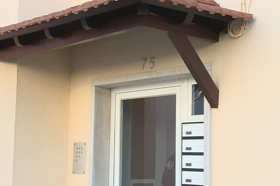 Homem encontrado morto e amarrado dentro de casa em Cascais