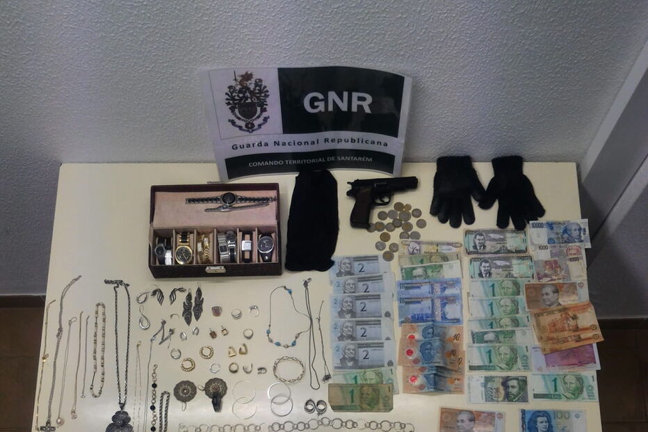 Detida mulher que fingia ser empregada de limpeza para roubar casas