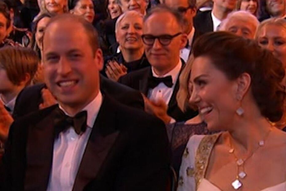 A reação dos duques de Cambridge à piada sobre Harry. William não conseguiu disfarçar o mal-estar  