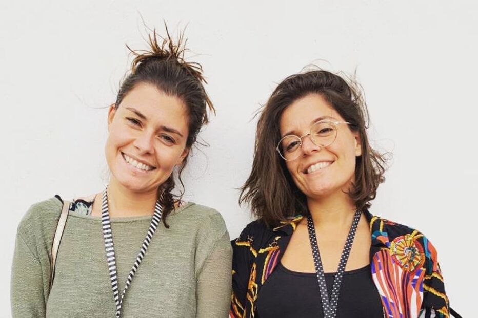 Mafalda Luís de Castro e a irmã Joana.jpg