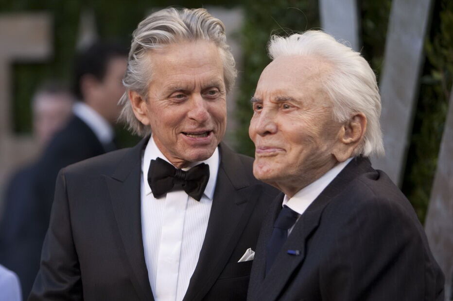 Kirk Douglas com o filho Michael Douglas