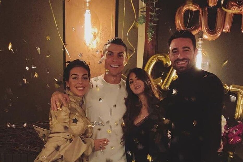 CR7 divertiu-se no 35º aniversário