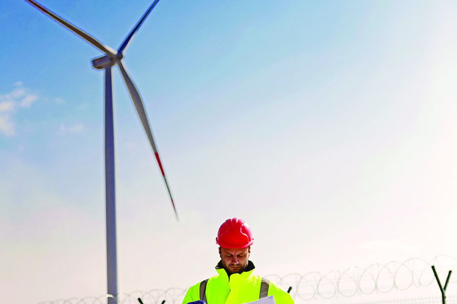 Setor da energia é o que conta com o salário médio mais elevado