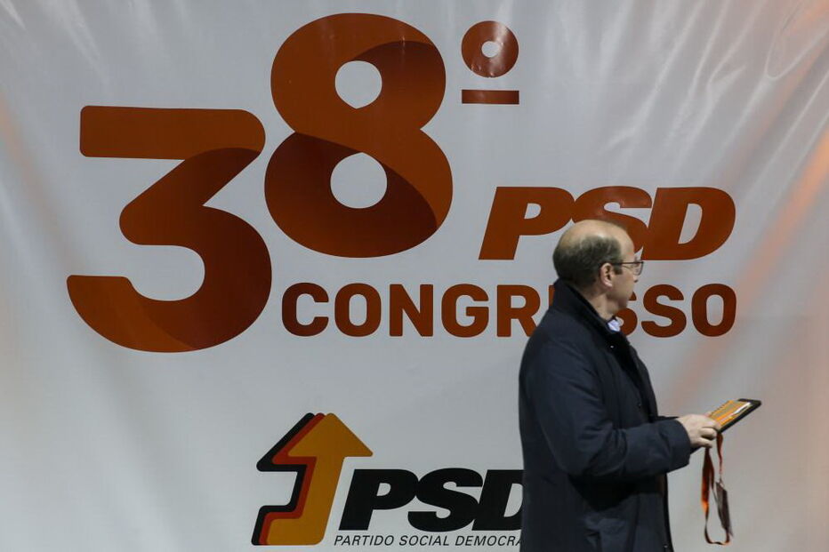 Listas aos órgãos nacionais marcam segundo dia do Congresso do PSD