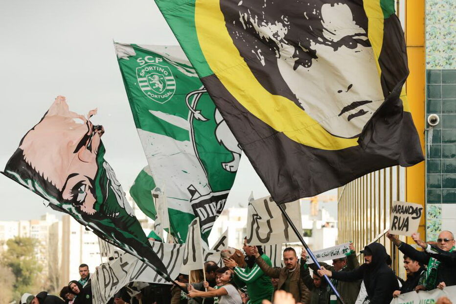 Milhares de adeptos em protesto contra Frederico Varandas