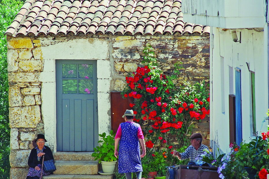 Vítimas são normalmente idosos isolados que são apanhados pelos burlões e enganados em vários esquemas como o ‘conto do vigário’ 