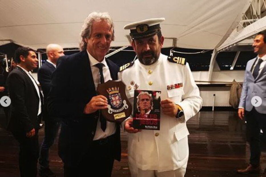 Jorge Jesus recebe navio-escola ‘Sagres’ no Brasil