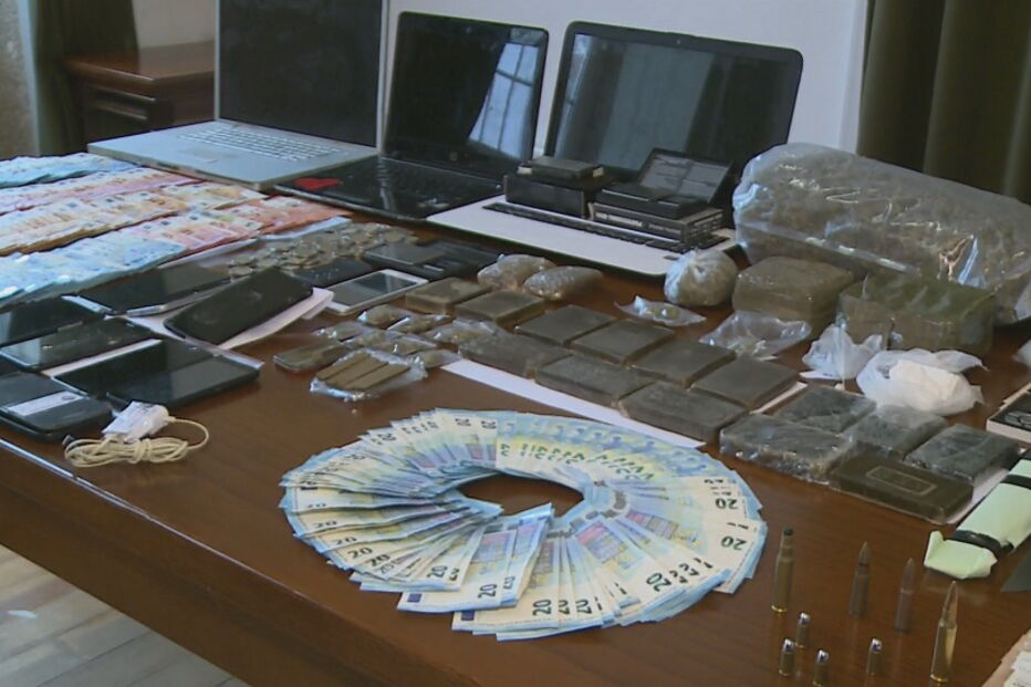 Oito detidos por tráfico de droga no distrito do Porto