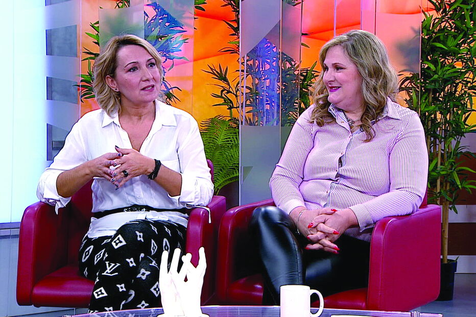 Helena Antunes (à direita), acompanhada por Madalena Silva