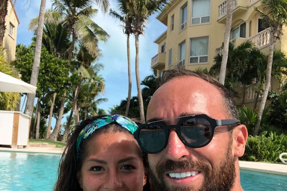 Ricardinho com a namorada.jpg