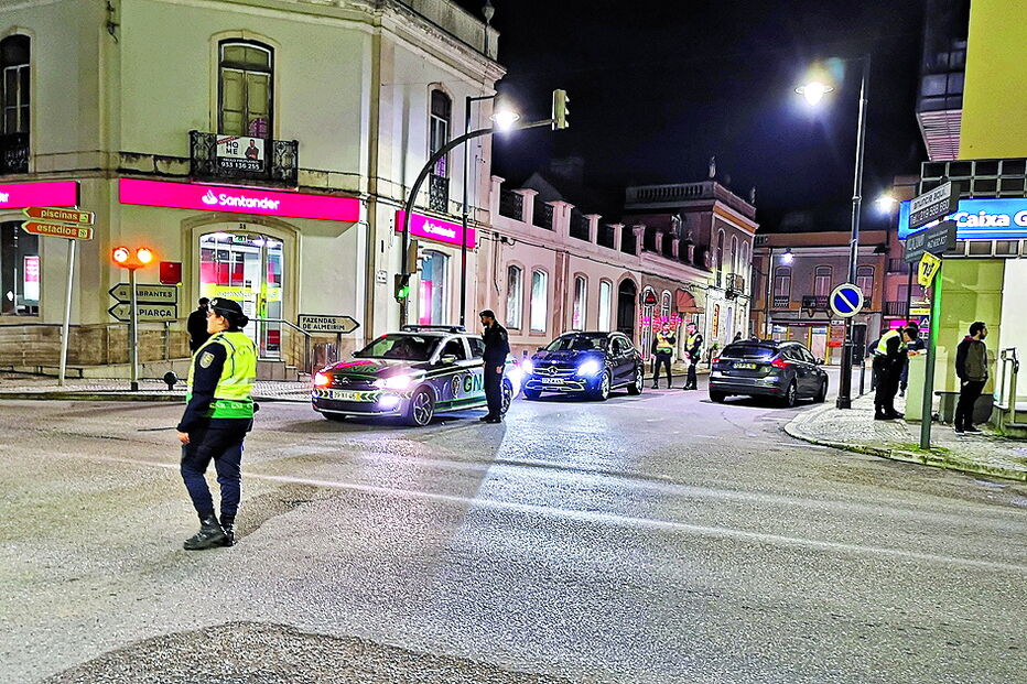 Detido em flagrante a assaltar     