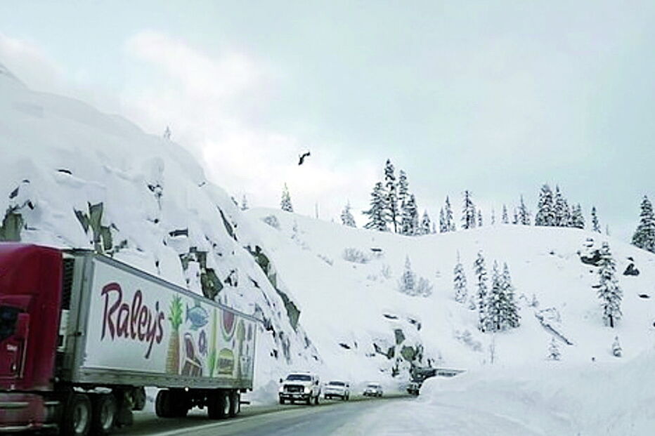 Esquiador realiza sonho com salto arriscado