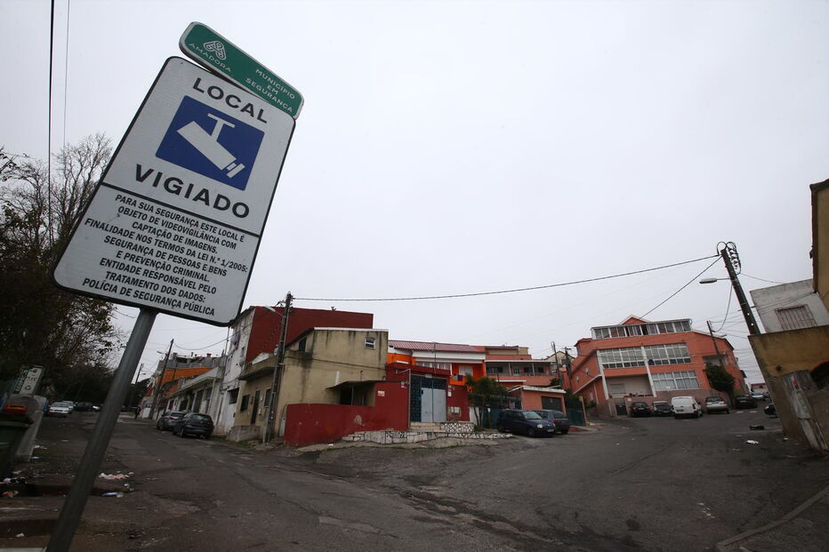 Homem morre no hospital após ser esfaqueado na Cova da Moura