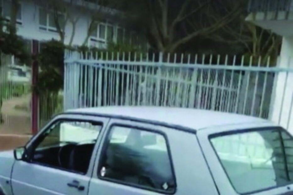 Carros vandalizados durante a noite em Cascais