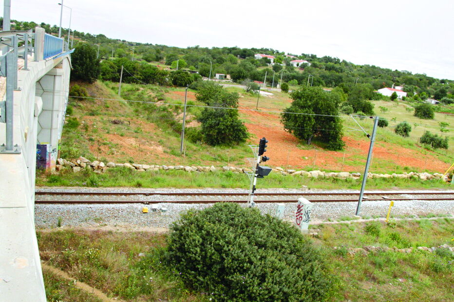 Intervenção da Infraestruturas de Portugal está inserida no projeto de eletrificação da linha férrea do Algarve 