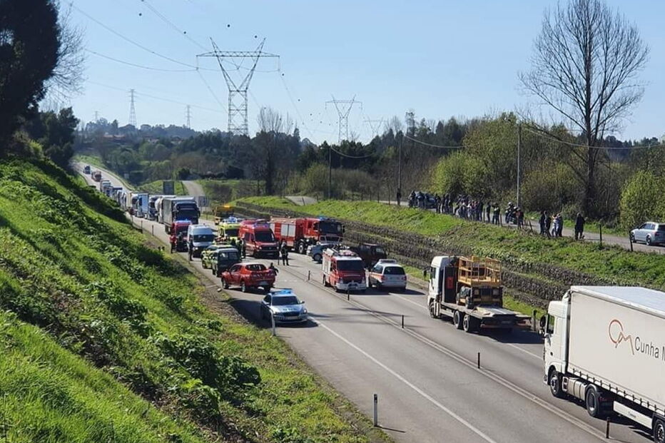Homem de 36 anos morre em acidente no IC2 em Oliveira de Azeméis