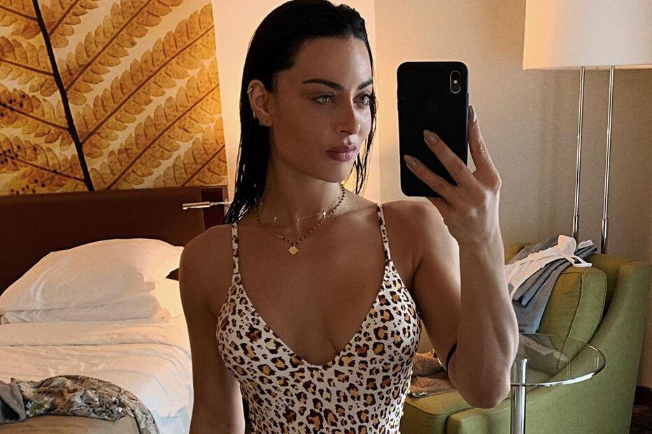 Diana Monteiro exibe curvas em fato de banho