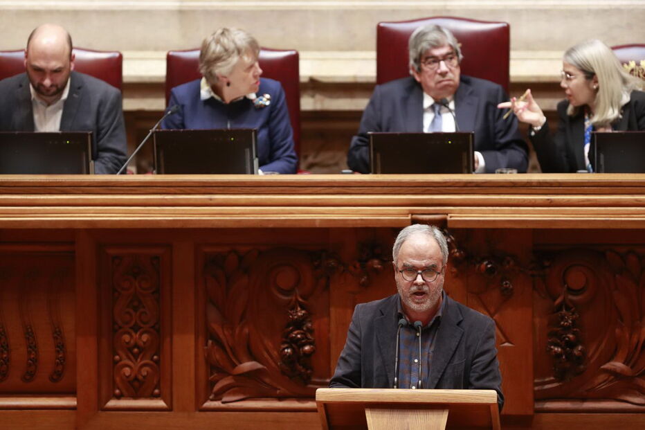 Bloco de Esquerda define lei da despenalização da eutanásia como 