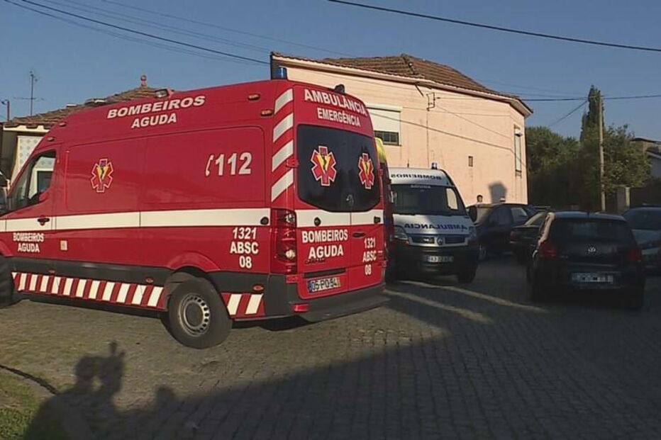 Motorista da Câmara de Espinho morre ao cair de telhado em Gaia