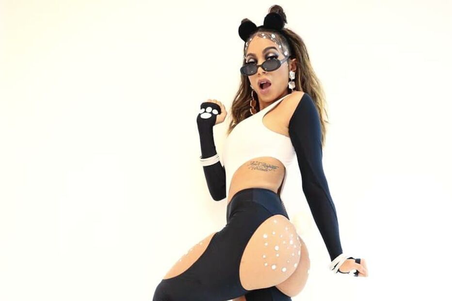 Anitta pronta para o carnaval