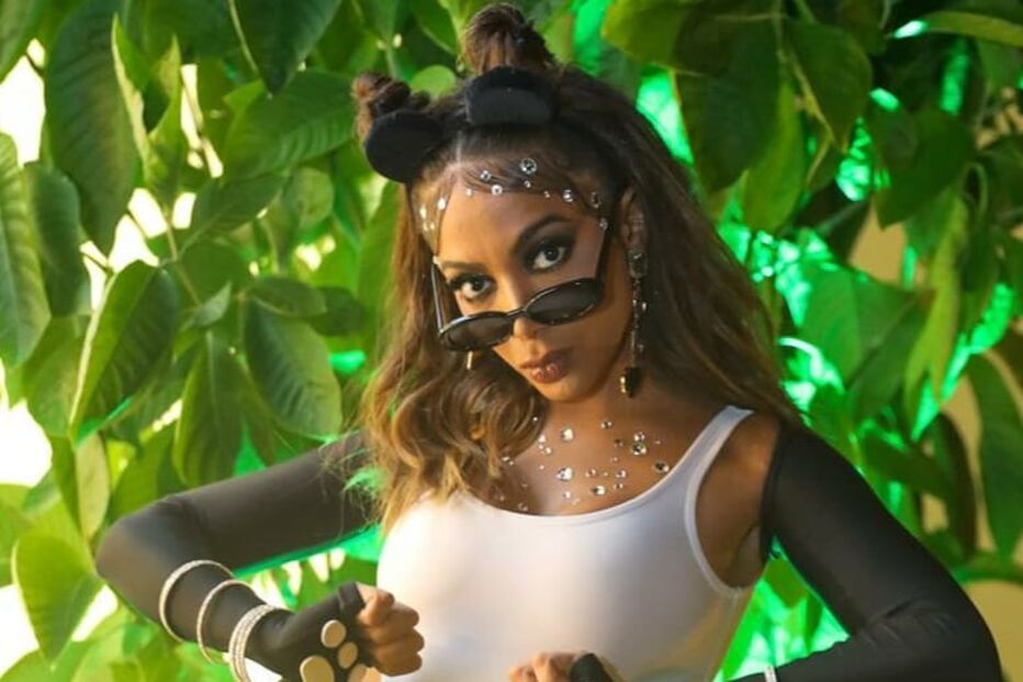 Anitta pronta para o carnaval