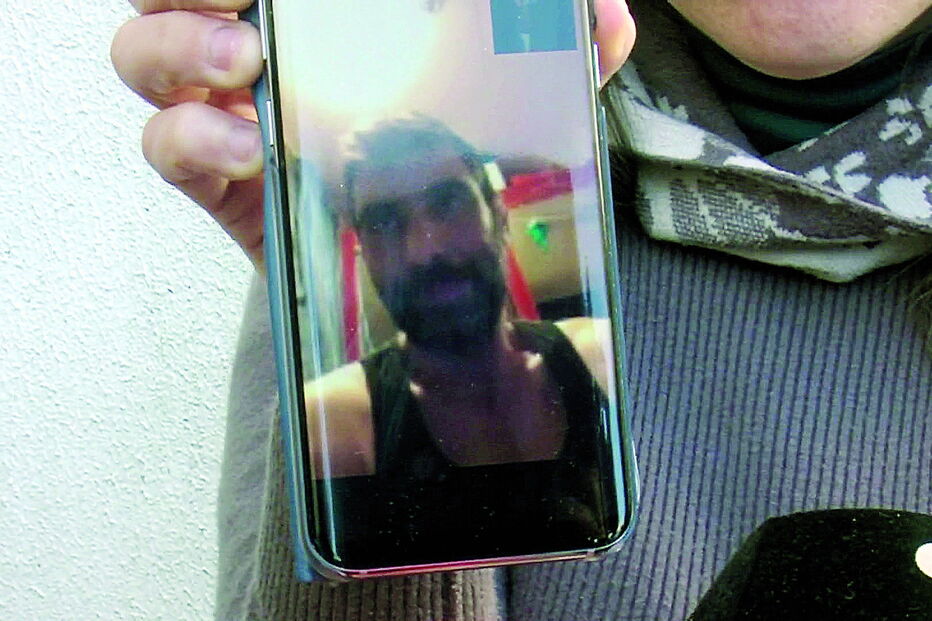 Adriano é o primeiro português infetado com o vírus da China. Falou com o Correio da Manhã através de uma videochamada 