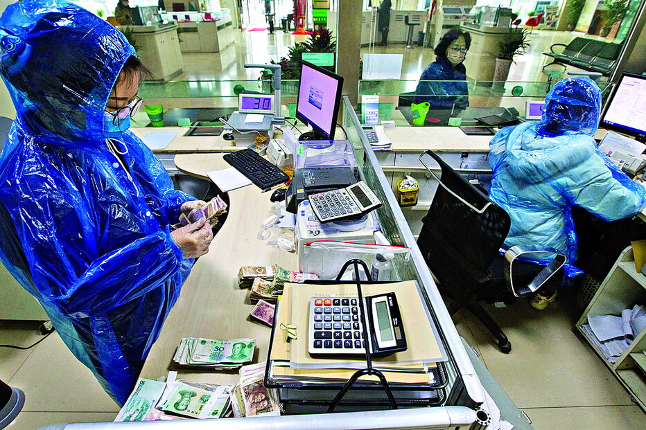 O facto de a China ser um país produtor de medicamentos está a preocupar as autoridades europeias, que temem a falta de produtos 