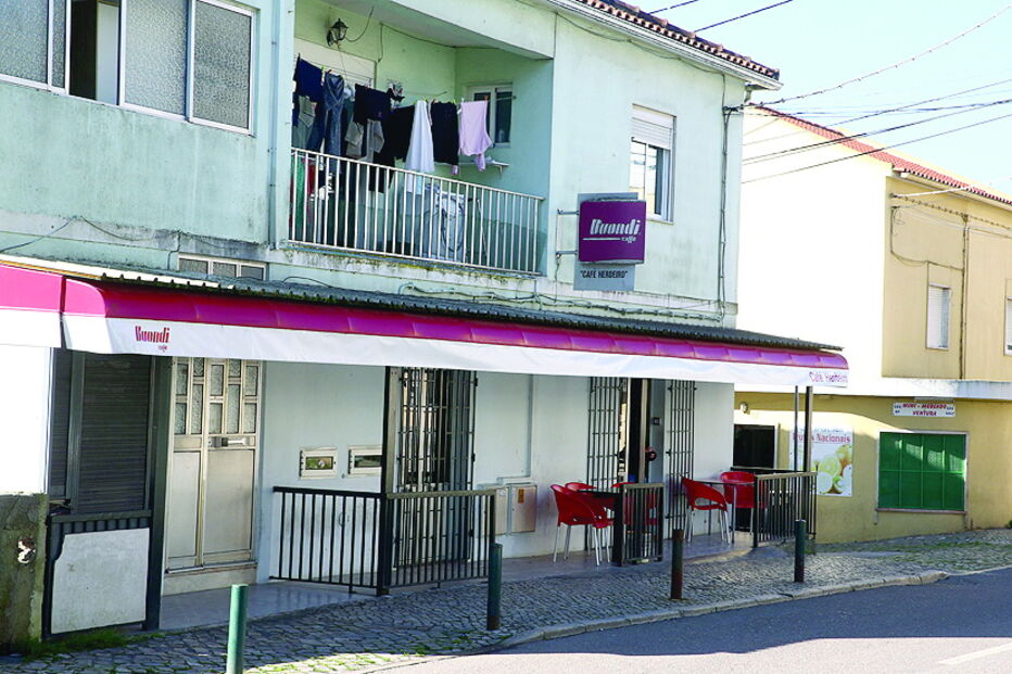 Café em Casal de Cambra onde ocorreu o crime 