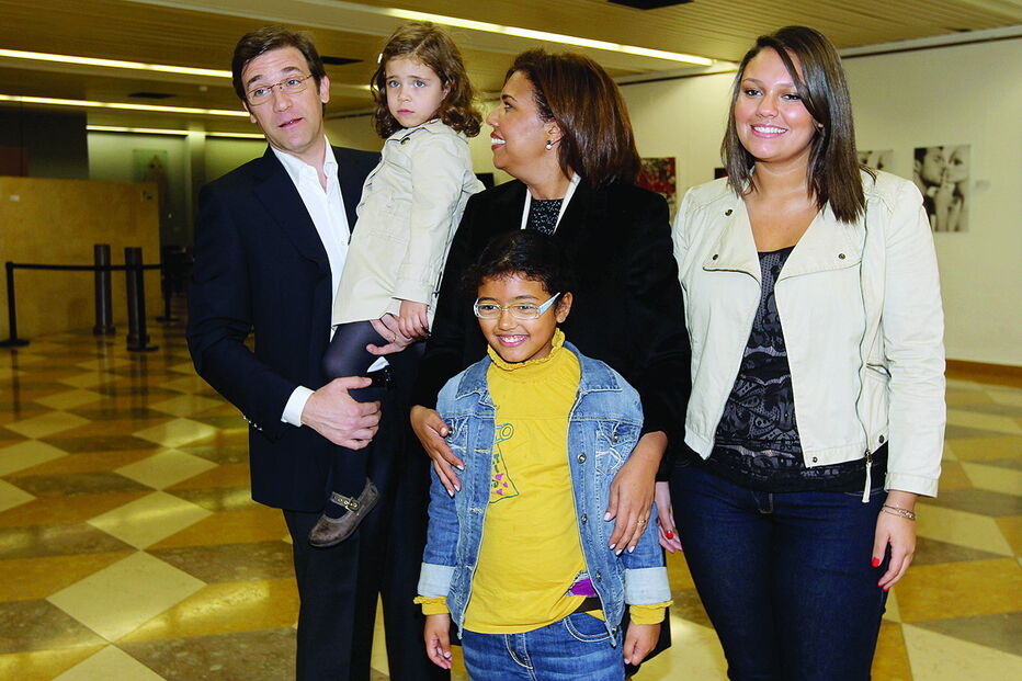 Passos Coelho, em 2011, com Laura, a filha Júlia,  a sobrinha Carolina e a enteada Teresa 