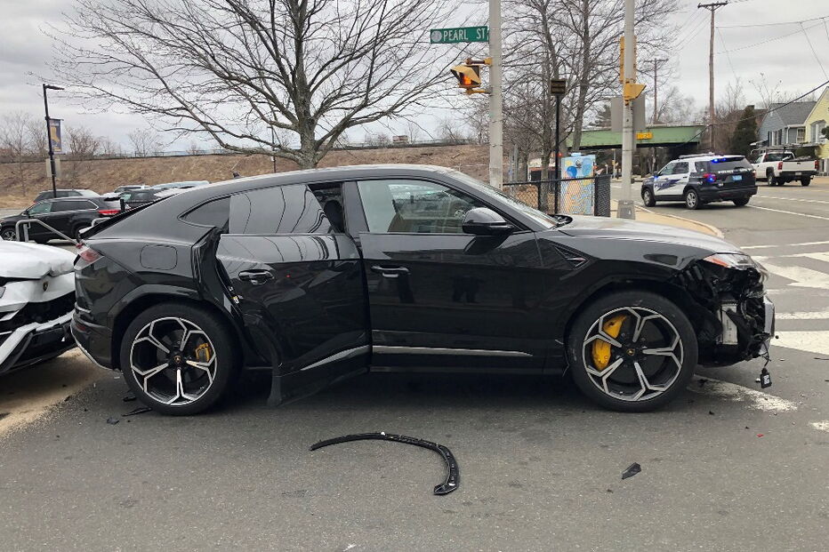 2020-02-26_12_53_33 100-urus.jpg