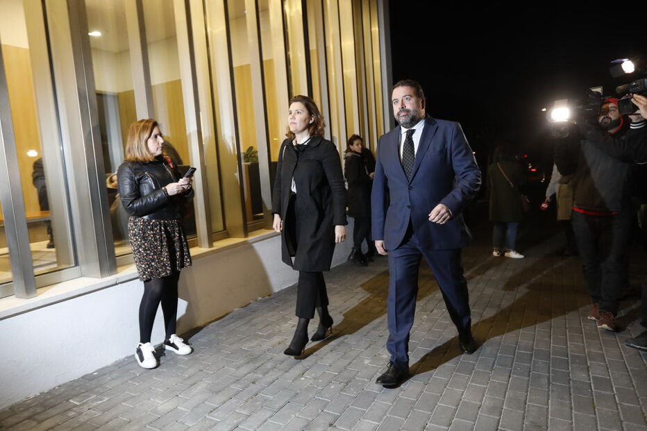 Assunção Cristas no velório da mulher de Passos Coelho, Laura Ferreira