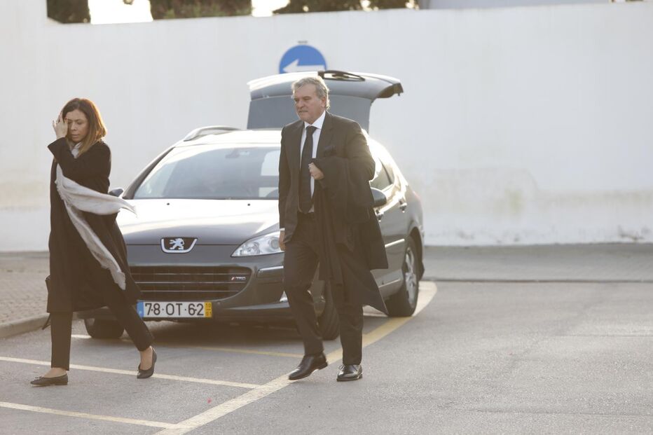 Miguel Relvas e a mulher.JPG