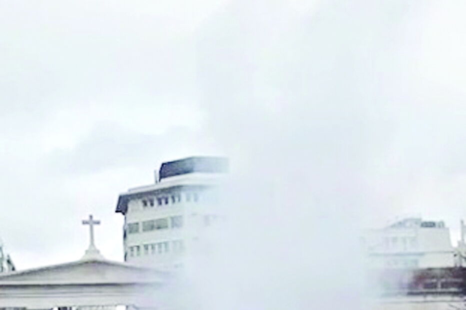 Homenagem foi feita com motores no máximo e pneus queimados  