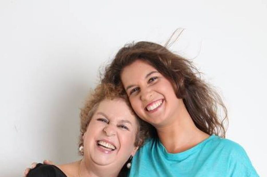 Fátima com a filha Catarina.JPG