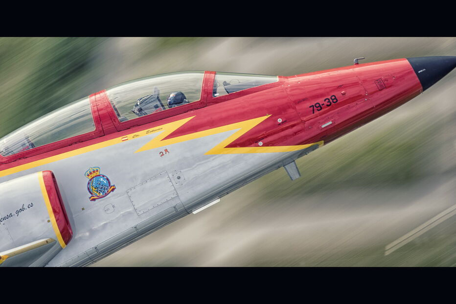 Avião C-101 da força aérea espanhola