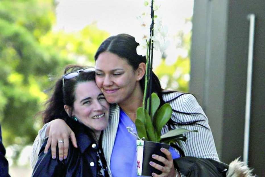 Teresa, filha de Laura Ferreira, emocionada 