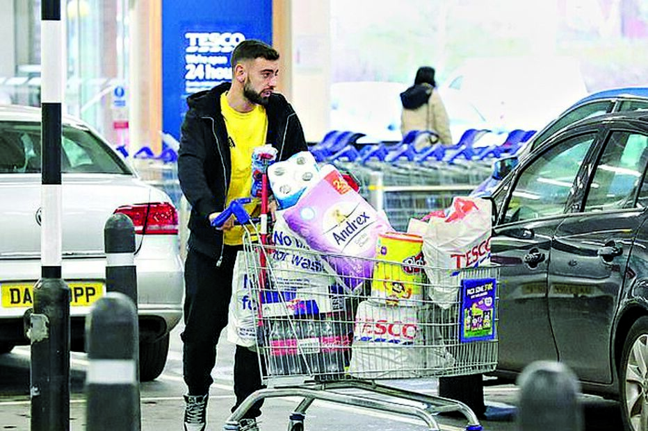 Paparazzi não largam Bruno Fernandes em Inglaterra