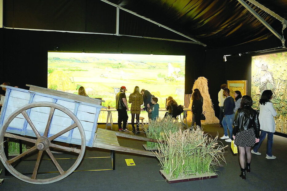 Exposição ‘Meet vicent van gogh’ está dividida em várias galerias, cada uma delas dedicada a um período da vida do artista holandês, considerado um dos grandes mestres da pintura. pode ser vista todos os dias, das 10h00 às 19h00.  