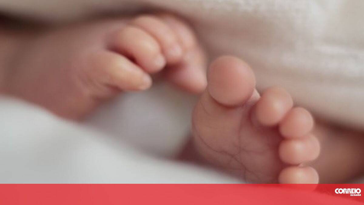 Woman sells her newborn baby for 270 euros to pay for nose surgery