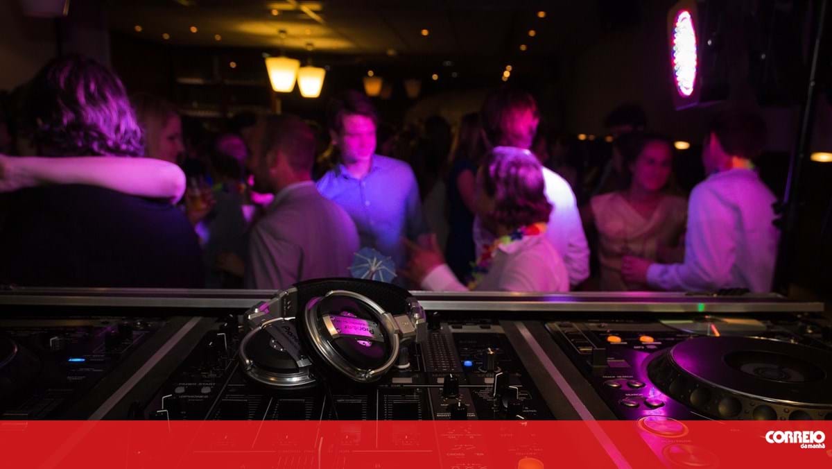 Bares E Discotecas Continuam Fechados Ate Outubro Sociedade Correio Da Manha