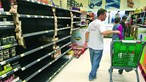 Governo prepara-se para impedir venda de livros, roupa ou artigos de decoração nos supermercados