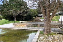 Mulher estava caída num parque urbano de Mira-Sintra