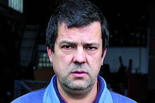 Henrique Nijo conta que cheiro entra pelas casas 