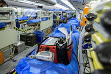 Força Aérea alemã transporta doentes de Itália para hospitais na Alemanha