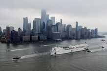 Navio Comfort chegou esta segunda-feira a Nova Iorque